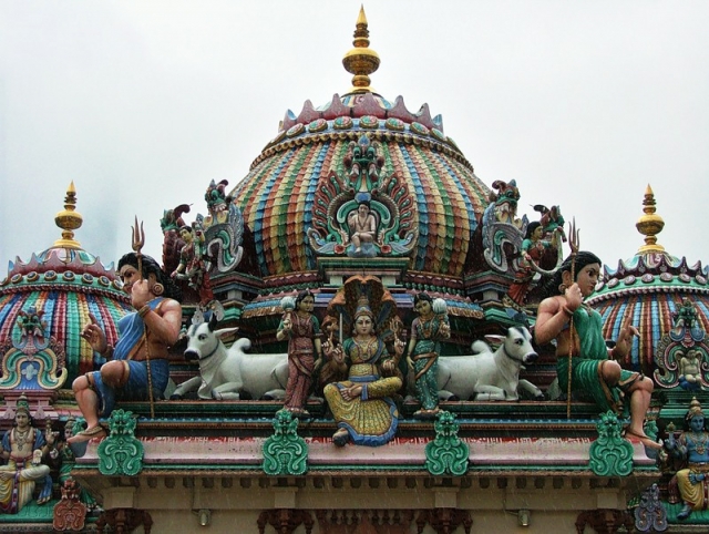 Индуистский храм Шри Мариамман (Sri Mariamman Temple)