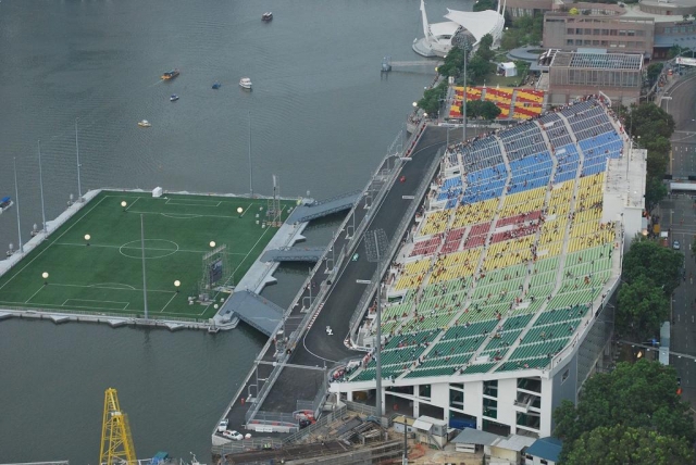 Плавучий стадион в Сингапуре (Marina Bay Floating Platform)